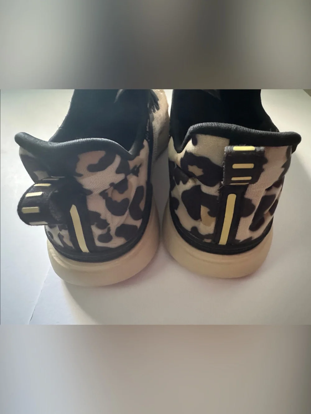 APL Techloom Tracer Sneakers Parchment & Leopard Print Size W 8